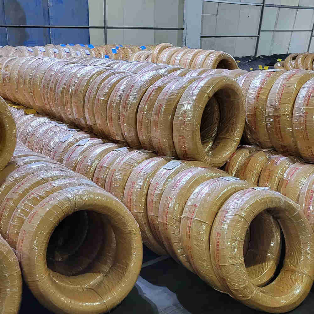 Barang di Gudang Dikirim Satu Demi Satu